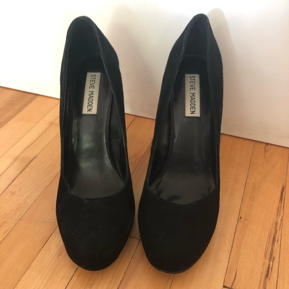 Steve Madden black suede heels, sz 8 - Picture 2 of 5